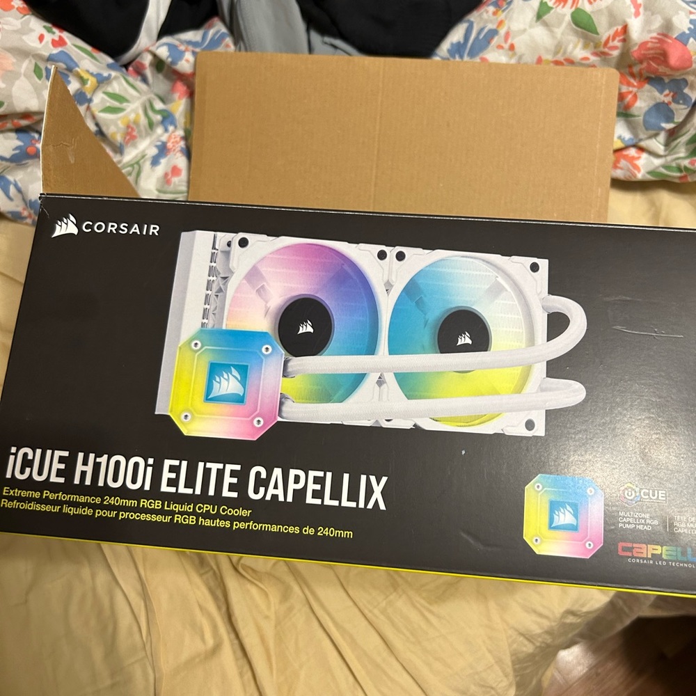 Corsair icueH100i elite capellix with display